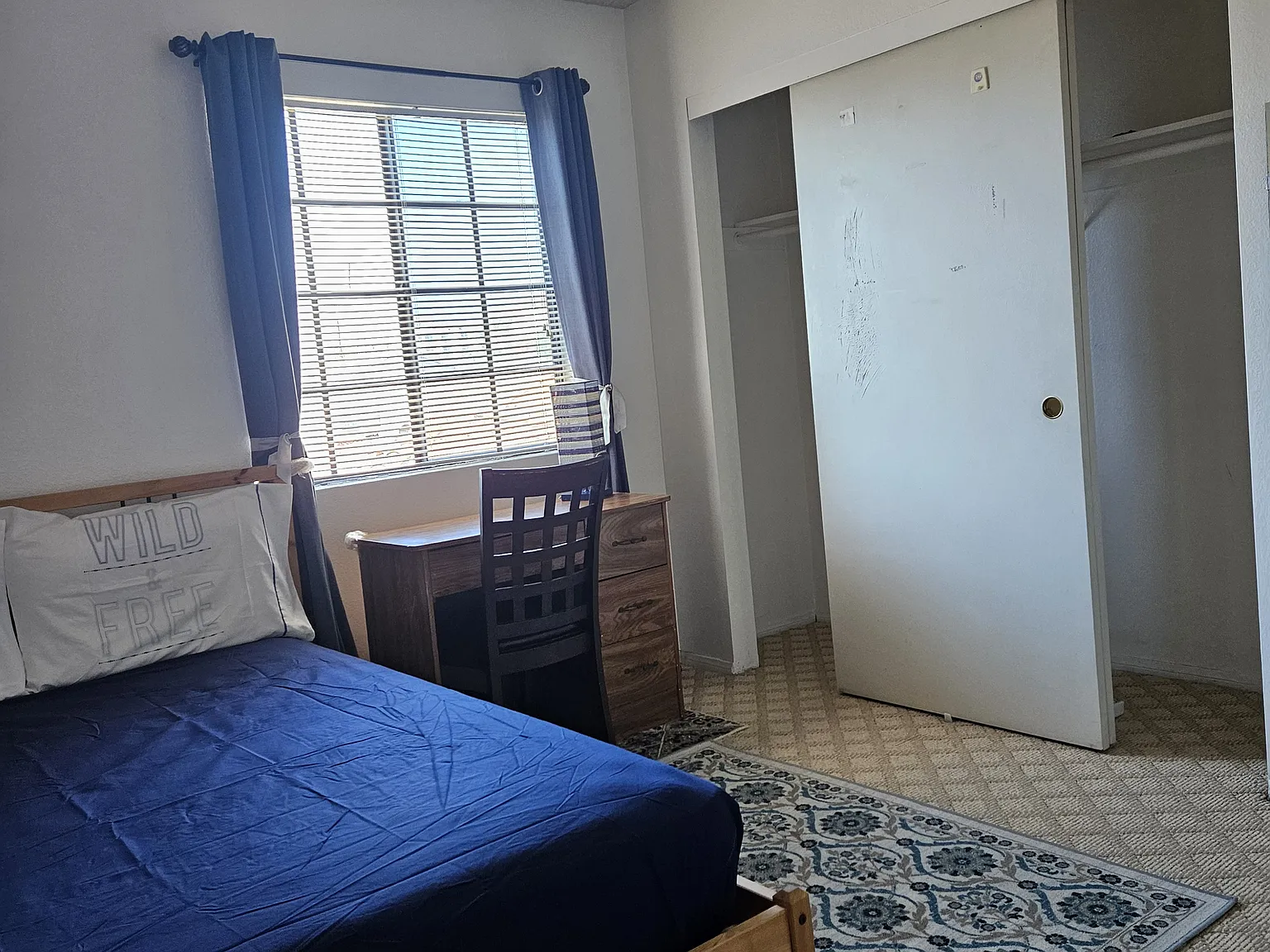 4 bed, 3.5 bath, 2300 sqft, $950 — Photo 2