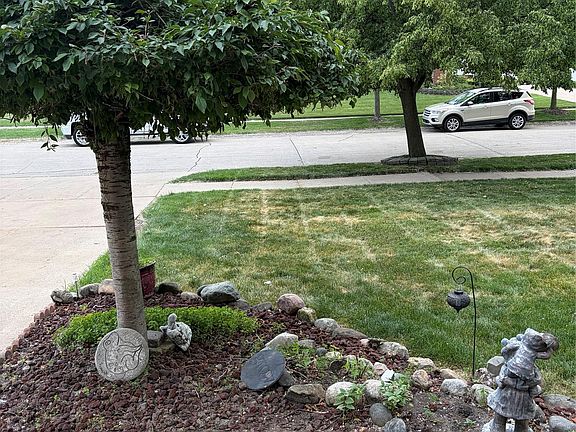 4th image of 38798 Covington Dr