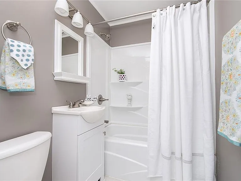 6028 Birchwood Ave — Photo 22
