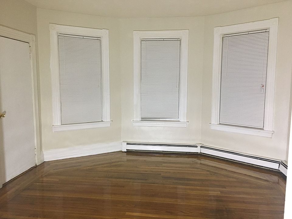 1st image of 131 Suffolk Street # Fl 1