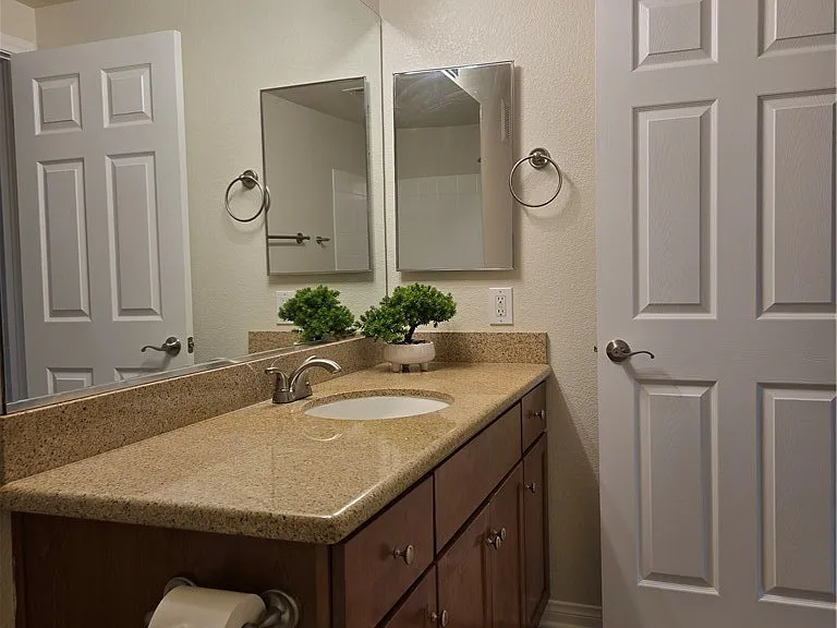 4400 S Jones Blvd #2103 — Photo 38