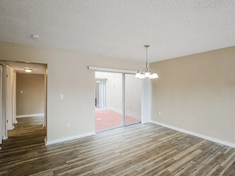 14277 Kendale Lakes Cir — Photo 7