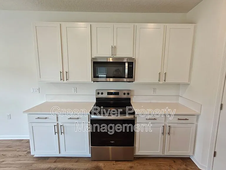5724 Lagoon Cruise Way — Photo 8