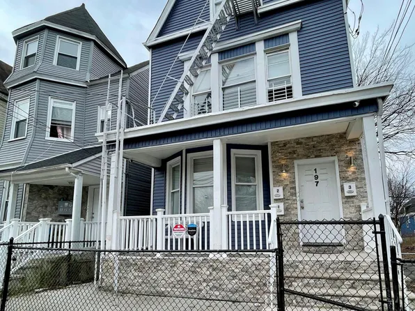 197 S 11th St #1, Newark, NJ 07107