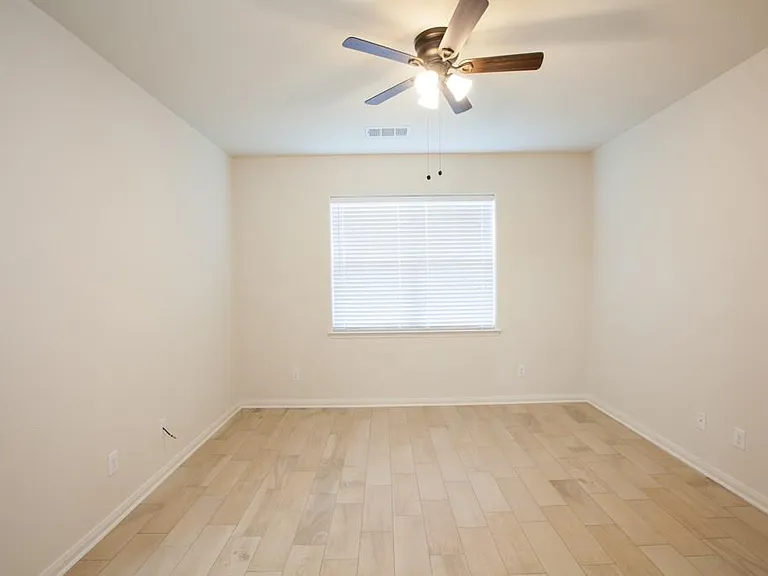 128 Tennyson St — Photo 30