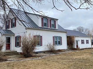 550 Oak Ave, Bird Island, MN 55310