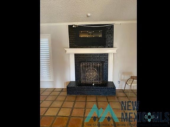 4th image of 1004 Carter Ave