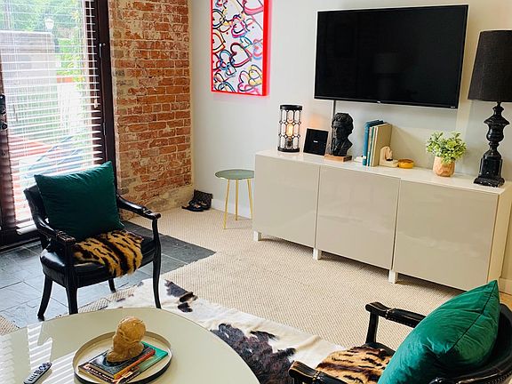 4th image of 709 Jackson Ave APT 102