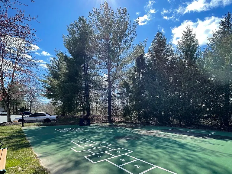 10016 Vanderbilt Cir #9 — Photo 13