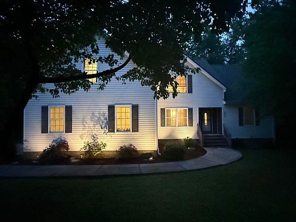 2nd image of 2800 Back Valley Rd