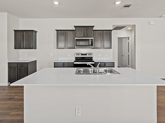 4th image of 5927 Bobbie Jo Ln