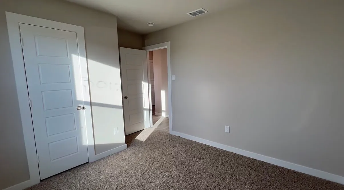 2 bed, 1082 sqft, $2,600 — Photo 4