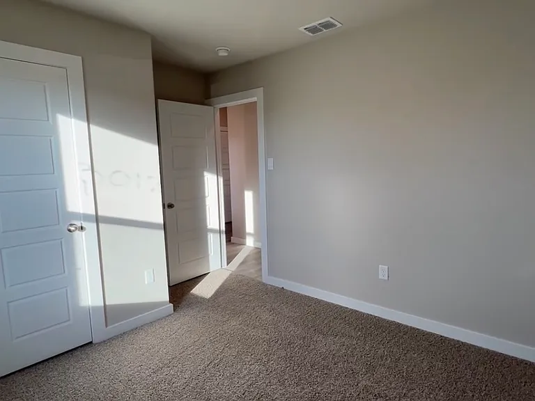 3017 Lynn Ln — Photo 4