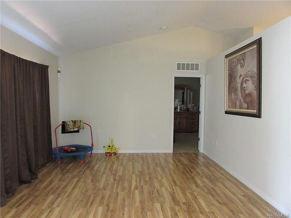 2nd image of 7123 N Tallwood Dr