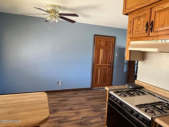 3rd image of 8204 Cielo Vista Dr