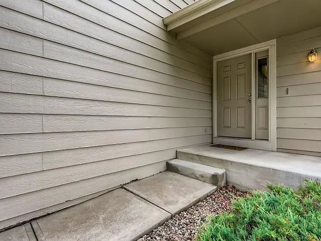 1637 Westbridge Dr #L4 — Photo 3