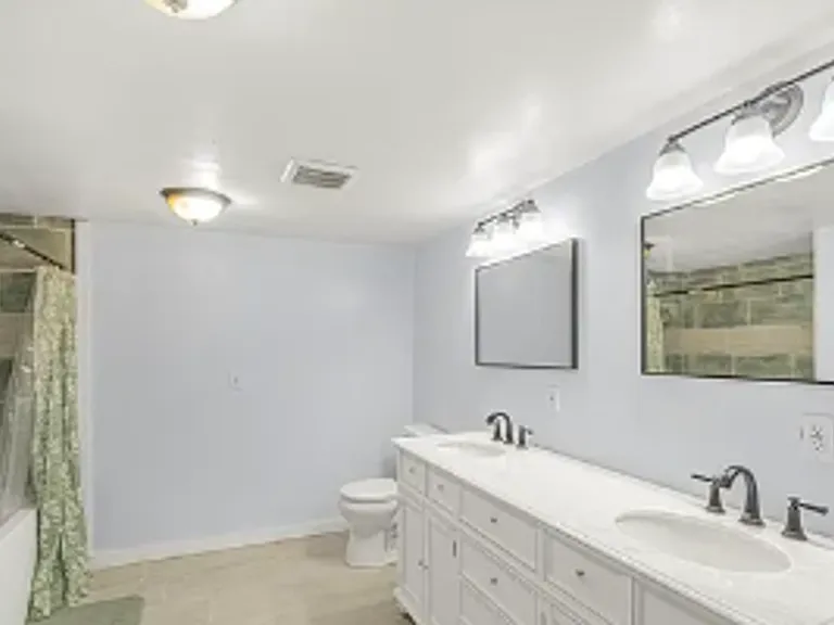 521 N Shilling Ave — Photo 22