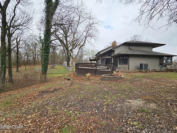 3rd image of 13225 Oakwood Trail Rd