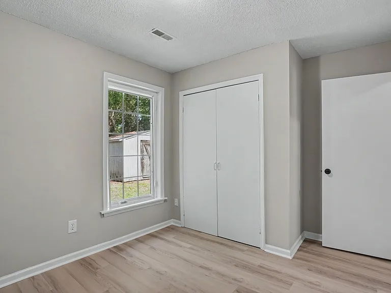 522 Temple Rd — Photo 23