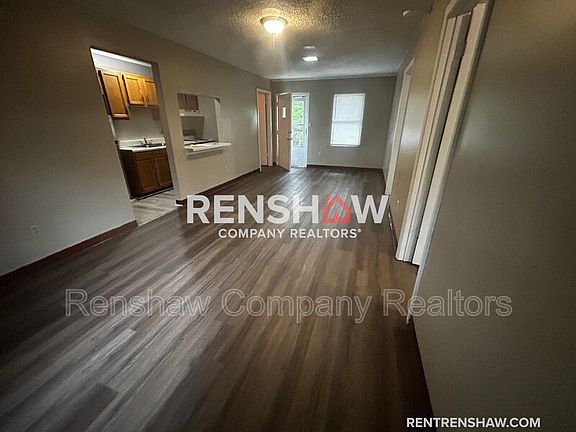 2nd image of 118 Rosewood Cir APT C