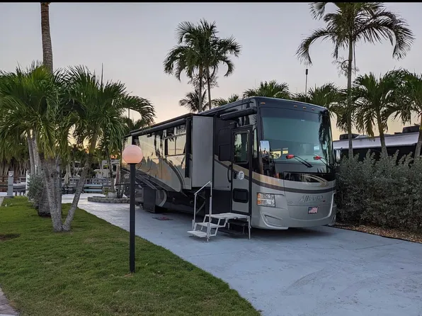 150 Smallwood Dr #206, Chokoloskee, FL 34138