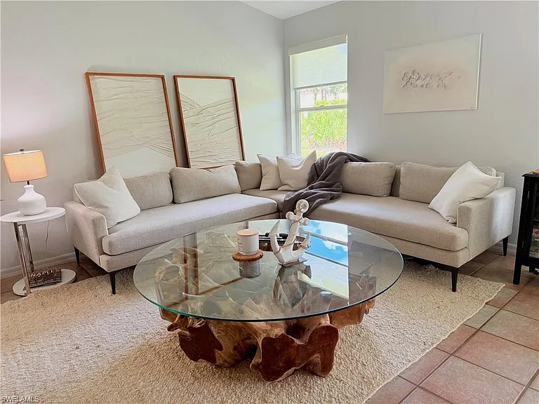 337 Emerald Bay Cir #U1 — Photo 2
