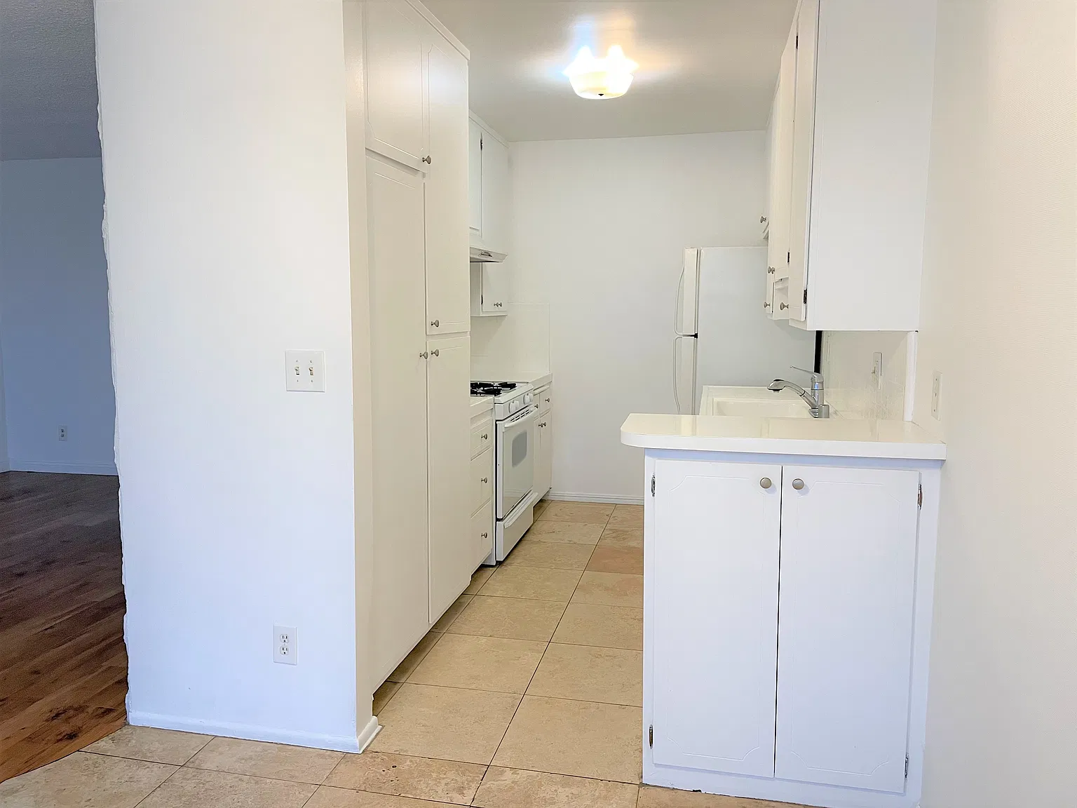 202 Bicknell Ave — Photo 3
