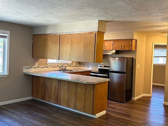 3rd image of 817-899 25th St SE #879