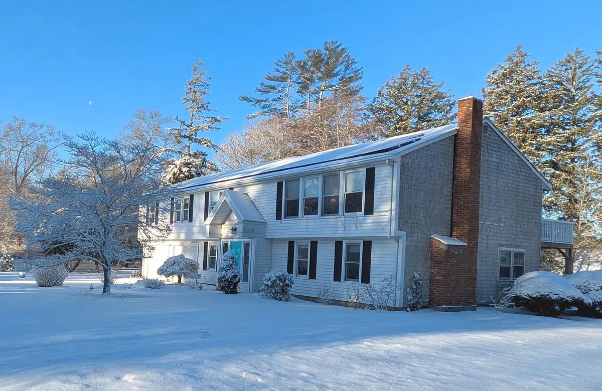 Building Photo - 9 N River Dr