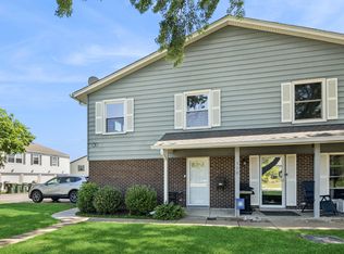 770 Pahl Rd #770, Elk Grove Village, IL 60007