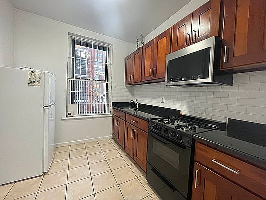 1st image of 41-18 29th St #4D
