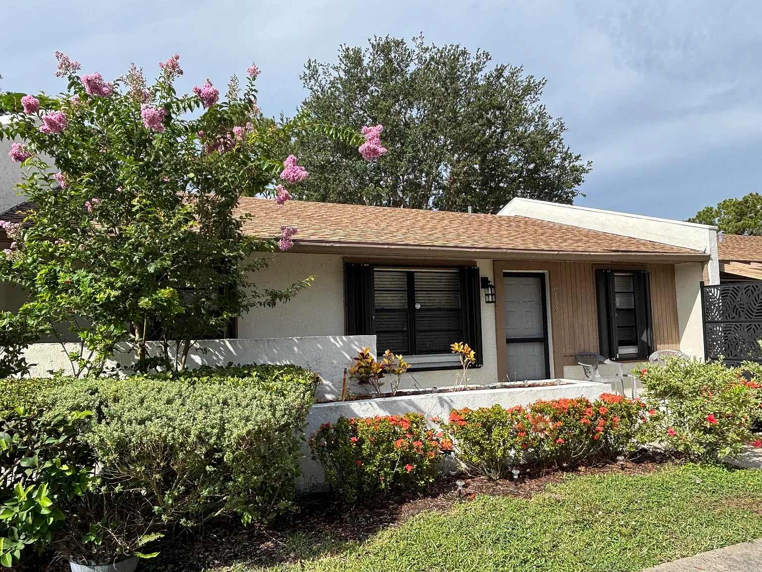 3 bed, 2.0 bath, 1085 sqft, $2,600 — Photo 2