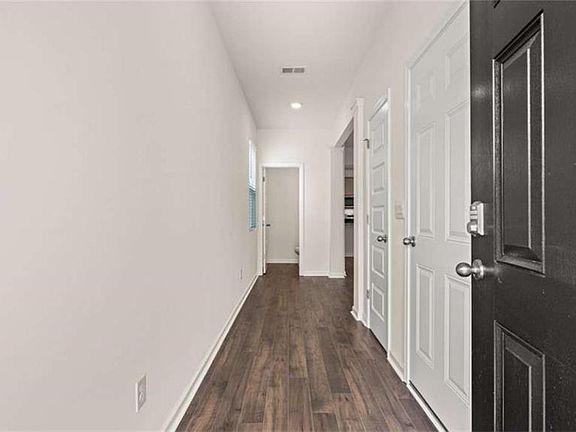 2nd image of 302 Friendship Oak Way