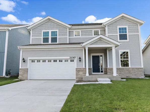 32069 Savannah Dr, Lakemoor, IL 60051
