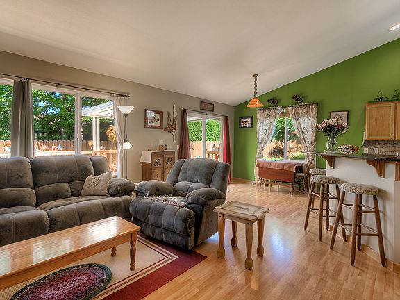 4th image of 1625 196th Street Ct E