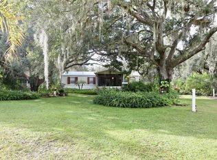 565 Landing Rd, Kenansville, FL 34739