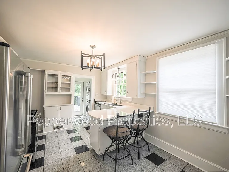 771 Palmetto St — Photo 6