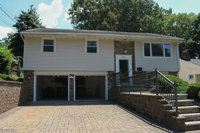 1st image of 714 Franklin Ave
