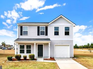 213 Barbour Ln, Hinesville, GA 31313