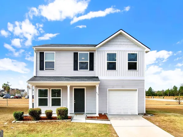 213 Barbour Ln, Hinesville, GA 31313