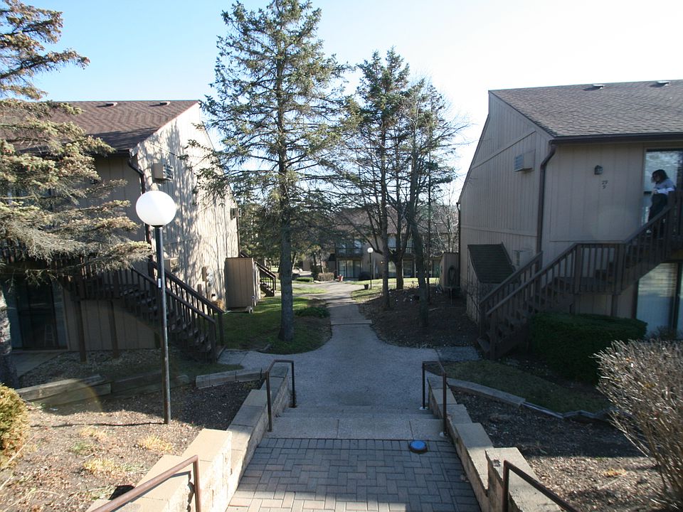 1st image of 27 Jamaica Colony APT 4