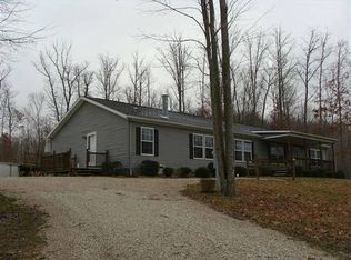 60 Tumbling Hills Rd, Morehead, KY 40351