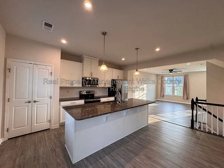8604 Red Canyon Way — Photo 16