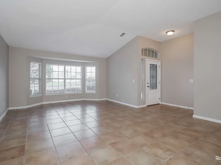 936 Lake Sanford Ct — Photo 6
