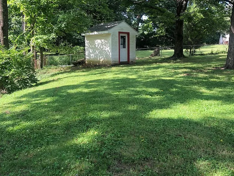 2313 N Headley Rd — Photo 2