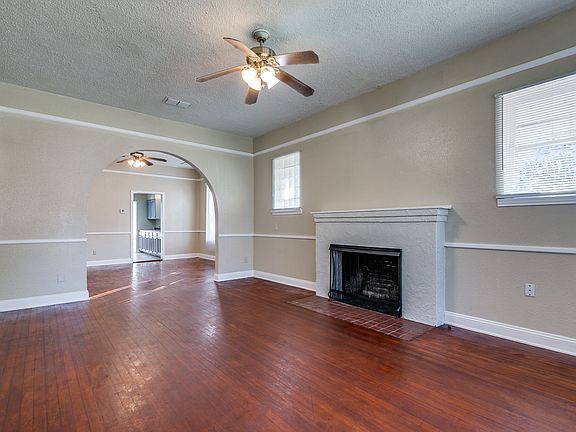 4th image of 400 Avondale Ave