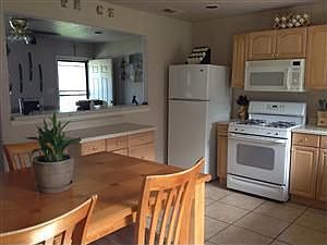 3rd image of 2915 Wendy St