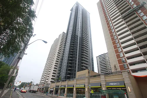 561 Sherbourne St #702 Photo 1