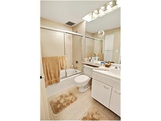Rented by Douglas Elliman | media 32