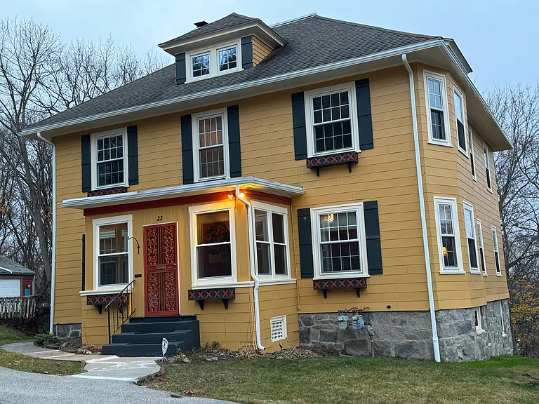 This impeccably well maintained home is on a safe, quiet dead end street. Although it's well buffered from the city hustle and bustle, it's location is with notable accessibility to access all of the major routes and highways.